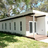 Casa a la venta en 1345 NE 151st St, North Miami Beach FL 33162