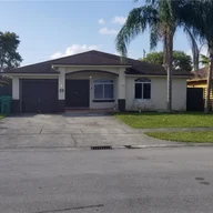 Casa a la venta en 3816 NW 201st Ter, Miami Gardens FL 33055