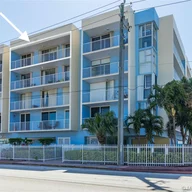 Apartamento a la venta en 8340 Harding Ave # 502, Miami Beach FL 33141