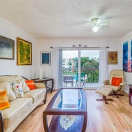 Apartamento a la venta en 7815 Camino Real # 315, Miami FL 33143