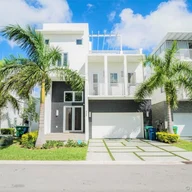 Casa a la venta en 8285 NW 34 Dr, Doral FL 33122