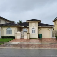 Casa a la venta en 15566 SW 13th Ter, Miami FL 33194