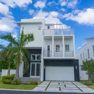 Casa a la venta en 8291 NW 34th St, Doral FL 33122