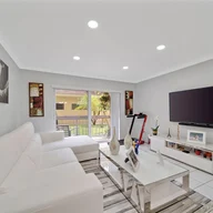 Apartamento a la venta en 7705 Camino Real # 104, Miami FL 33143