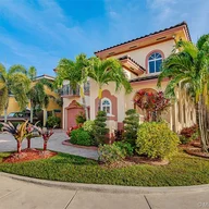 Casa a la venta en 15680 SW 12th Ter, Miami FL 33194