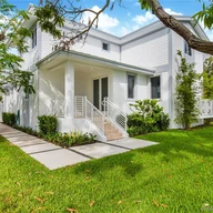 Casa a la venta en 901 88th St, Surfside FL 33154