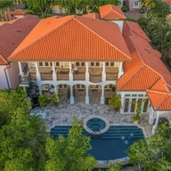 Casa a la venta en 13664 Deering Bay Dr, Coral Gables FL 33158