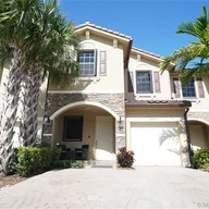 Casa a la venta en 5453 NW 27th St, Margate FL 33063