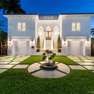 Casa a la venta en 1460 S Treasure Dr, North Bay Village FL 33141