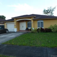 Casa a la venta en 3824 NW 201st Ter, Miami Gardens FL 33055