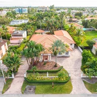 Casa a la venta en 8420 SW 5th St, Miami FL 33144