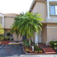 Apartamento a la venta en 12314 NW 11th Ln # 908, Miami FL 33182