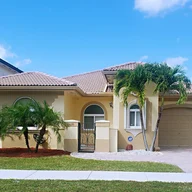 Casa a la venta en 15635 SW 14th St, Miami FL 33194