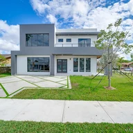 Casa a la venta en 3849 SW 142nd Ave, Miami FL 33175