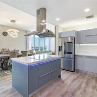 Apartamento a la venta en 7928 East Dr # 801, North Bay Village FL 33141