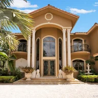 Casa a la venta en 8200 NW 163rd St, Miami Lakes FL 33016