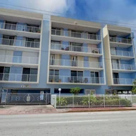 Apartamento a la venta en 8340 Harding Ave # 401, Miami Beach FL 33141
