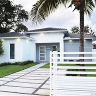 Casa a la venta en 5977 SW 4th St, Miami FL 33144