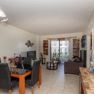 Apartamento a la venta en 8430 SW 8th St # 405B, Miami FL 33144