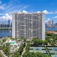 Apartamento a la venta en 7000 Island Blvd # 1504, Aventura FL 33160