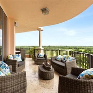 Apartamento a la venta en 13621 Deering Bay Dr # 804, Coral Gables FL 33158