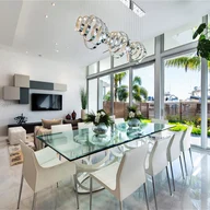 Apartamento a la venta en 3750 Yacht Club Drive, Aventura FL 33180