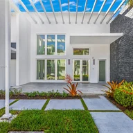 Casa a la venta en 8254 NW 34th St, Doral FL 33122