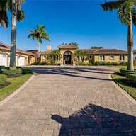 Casa a la venta en 301 NW 127th Ave, Miami FL 33182