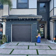 Casa a la venta en 15840 NW 91st Ave, Miami Lakes FL 33018