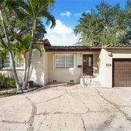 Casa a la venta en 560 Forrest Drive, Miami Springs FL 33166