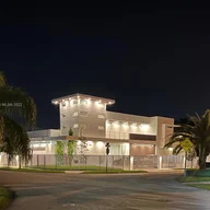 Casa a la venta en 2825 SW 137th Path, Miami FL 33175