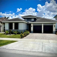 Casa a la venta en 2885 SW 150th Ct, Miami FL 33185