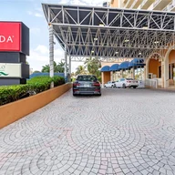 Apartamento a la renta en 19201 Collins Ave # 106, Sunny Isles Beach FL 33160