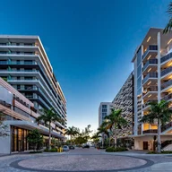 Apartamento a la venta en 2960 NE 207th St # 803, Aventura FL 33180