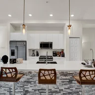 Apartamento a la venta en 8045 NW 104 Ave # 33, Doral FL 33178