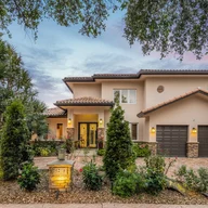 Casa a la venta en 16216 NW 83rd Ct, Miami Lakes FL 33016