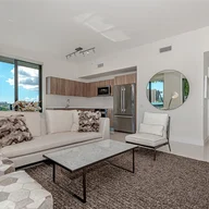 Apartamento a la venta en 2960 NE 207th St # 517, Aventura FL 33180