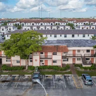 Apartamento a la venta en 20910 NE 8th Ct # 22, Miami FL 33179