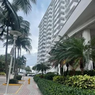 Apartamento a la venta en 100 Lincoln Rd # 323, Miami Beach FL 33139