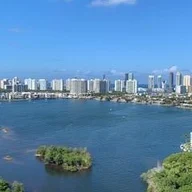 Apartamento a la venta en 16385 Biscayne Blvd # 2805, North Miami Beach FL 33160