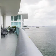 Apartamento a la venta en 7935 East Dr # 1501, North Bay Village FL 33141