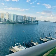 Apartamento a la venta en 7928 East Dr # 503, North Bay Village FL 33141