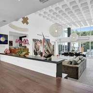 Casa a la venta en 6500 SW 111th St, Pinecrest FL 33156