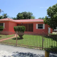 Casa a la venta en 490 NW 120th St, Miami FL 33168