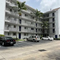Apartamento a la venta en 8750 N Sherman Cir # 303, Miramar FL 33025