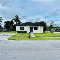Casa a la venta en 4000 NE 2nd Ave, Deerfield Beach FL 33064