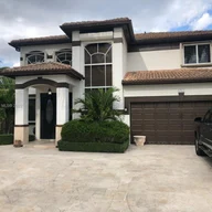 Casa a la venta en 5703 SW 166TH CT, Kendall FL 33193