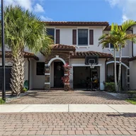 Casa a la venta en 5408 NW 27th St # 5408, Margate FL 33063