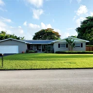 Casa a la venta en 10721 SW 124th St, Miami FL 33176