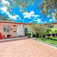 Casa a la venta en 7031 Liberty St, Hollywood FL 33024